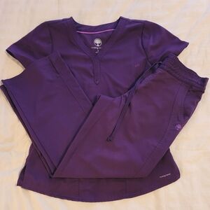 Purple Brand Healing Hands scrub set